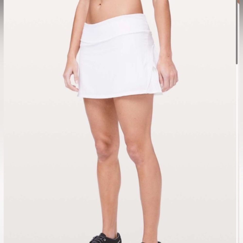 Lululemon Play Off The Pleats Mid Rise Skort Skirt Size 8